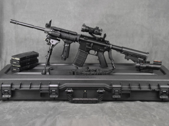 Armalite AR-15 (Flat Top) Tactical Package
