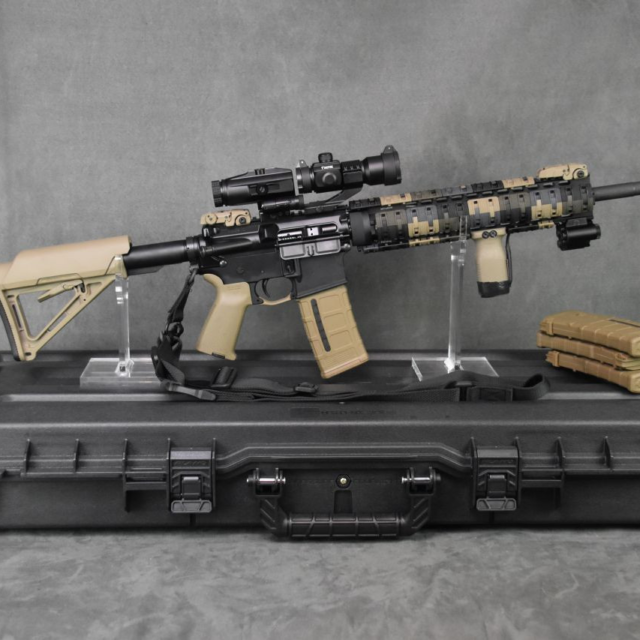 Colt 6920 - Magpul Camo